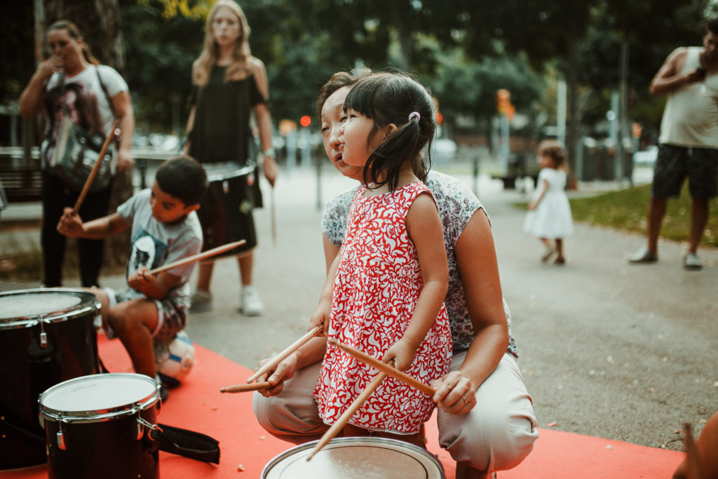 📢 Infants i joves del #BesòsMaresme! Si us quedeu al barri aquest agost, participeu en un dels tallers del #PladeBarris!

🤹‍♀️ Circ.
🥁 Percussió.
🎨 Art en família.

Nombre màxim de participants: 10 persones👨‍👧.
Cal inscripció 👉 ow.ly/CCVU50ArxOB