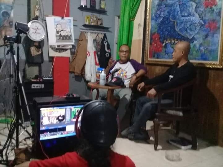 SibatSolo's tweet photo. Berbagi semangat merawat sungai di #KotaSolo agar kota dan alam bisa lestari bersama #KotaSolo #SibatSolo #PMISolo #RelawanSungai #PekaryaSungaiSolo https://t.co/lZzHG1dEH0