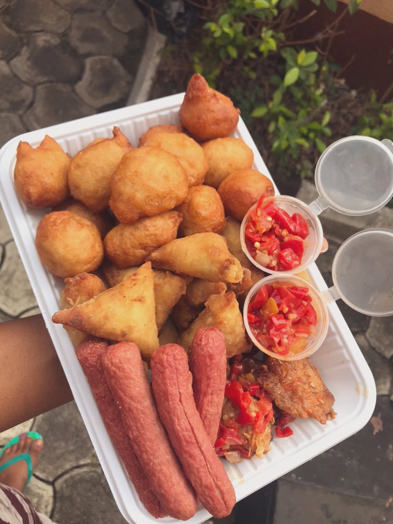 immschops's tweet image. Our 3,500 Naira large pack never looked better, want something like this today?, then enter my dms now, 1 slot only for today available 😍😍
Contains 15 puffs, 6 samosas and springrolls, 3 peppered chicken, 3 sausages and pepper sauce🤭😍😍
Please retweet🙏🏽🙏🏽😊