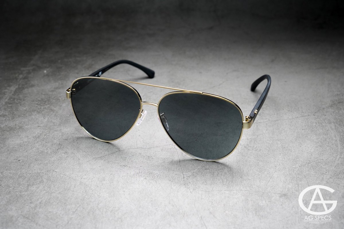 AgSpecs's tweet photo. Emporio Armani รุ่นนักบิน Classic กับแบรนด์ไฮเอนด์ขนาดนี้ ราคา 3,999 บาท  เอกลักษณ์ Logo บนขาทั้ง 2 ข้าง 
กรอบทองเรียบหรู ขาดำพร้อม Logo สีทองสวยๆ เลนส์ปรอทเงินเก๋ๆ พร้อมกับ ขนาด 62mm

สินค้ารับประกันของแท้ 100% พร้อมใบรับประกันจากศูนย์ไทย

🌟 LINE ID : @AGSPECS (มีตัว@ ) https://t.co/uO1LrzWIN7