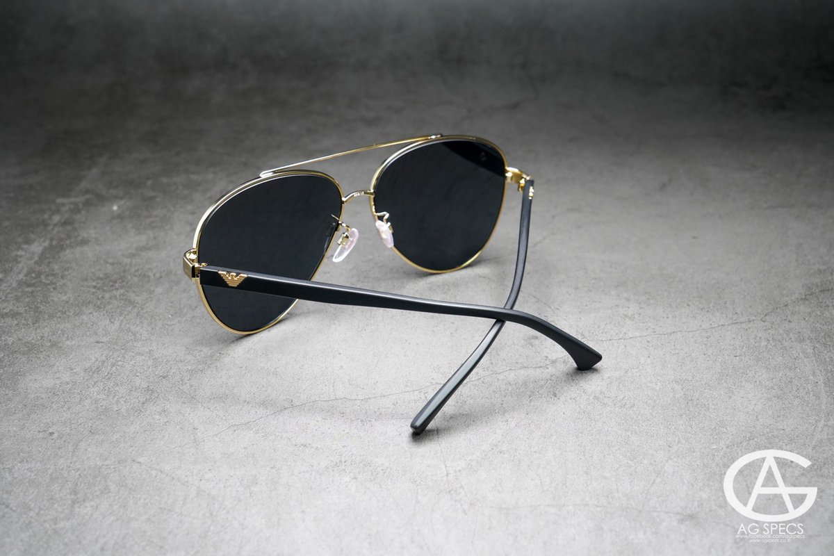 AgSpecs's tweet photo. Emporio Armani รุ่นนักบิน Classic กับแบรนด์ไฮเอนด์ขนาดนี้ ราคา 3,999 บาท  เอกลักษณ์ Logo บนขาทั้ง 2 ข้าง 
กรอบทองเรียบหรู ขาดำพร้อม Logo สีทองสวยๆ เลนส์ปรอทเงินเก๋ๆ พร้อมกับ ขนาด 62mm

สินค้ารับประกันของแท้ 100% พร้อมใบรับประกันจากศูนย์ไทย

🌟 LINE ID : @AGSPECS (มีตัว@ ) https://t.co/uO1LrzWIN7
