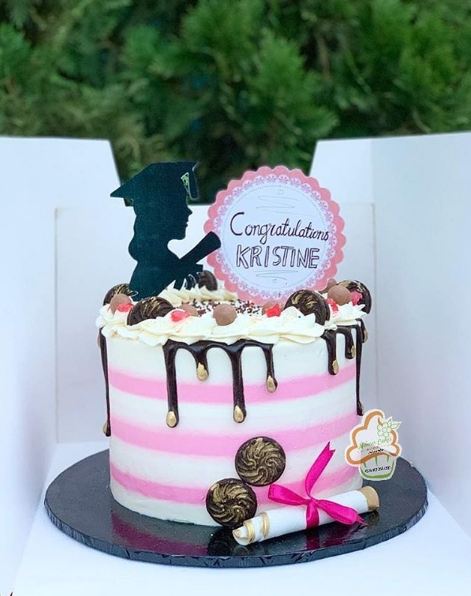 havenscakes's tweet photo. Celebrating A New Phase of Life, graduating to the Next Level..Congratulations. #havenscakes #graduationcakes
#cakes #cake #baker #cakesinlagos #lagosbaker #hustlersquare #9jabaker #naijabaker #cakesoninstagram #cakeshop 
VISIT https://t.co/u6fVFMcCnL for more https://t.co/MjMRc8zse0