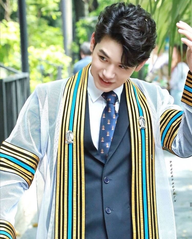 Newwie graduate.-- a thread