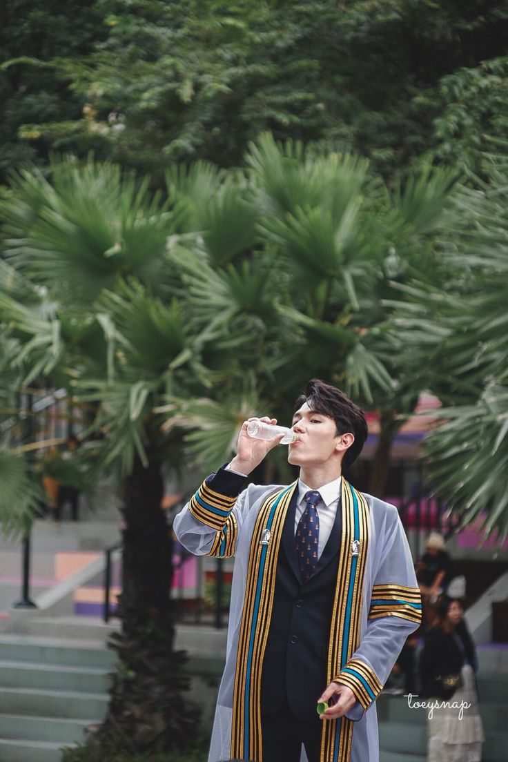 Newwie graduate.-- a thread