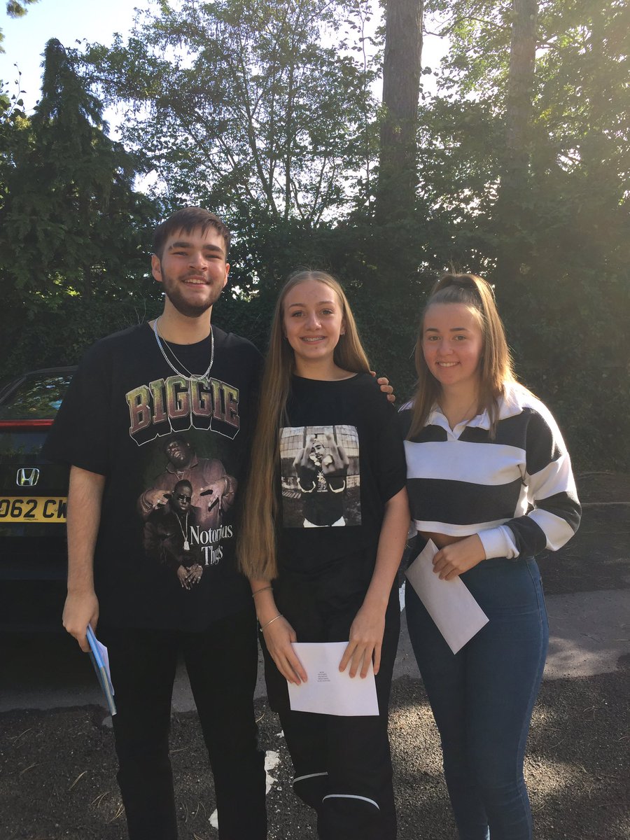 CCChalfonts's tweet photo. A huge congratulations to our Year 11 students who received their GCSE results today. We wish you all the best as you set out on your next adventures! #cccresults #cccyear11 https://t.co/ZqYCVcFLA4