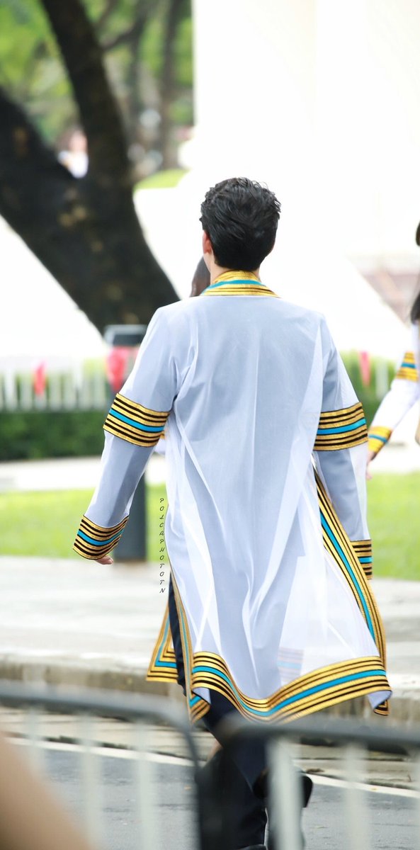 Newwie graduate.-- a thread