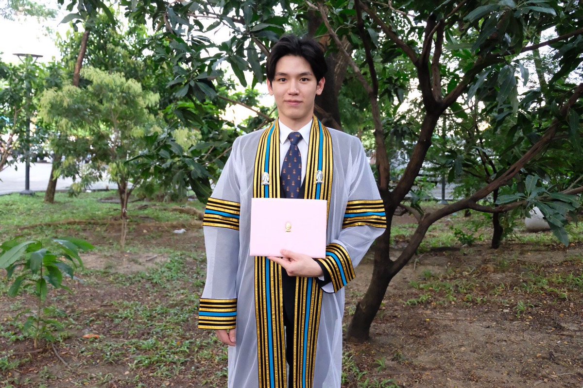 Newwie graduate.-- a thread