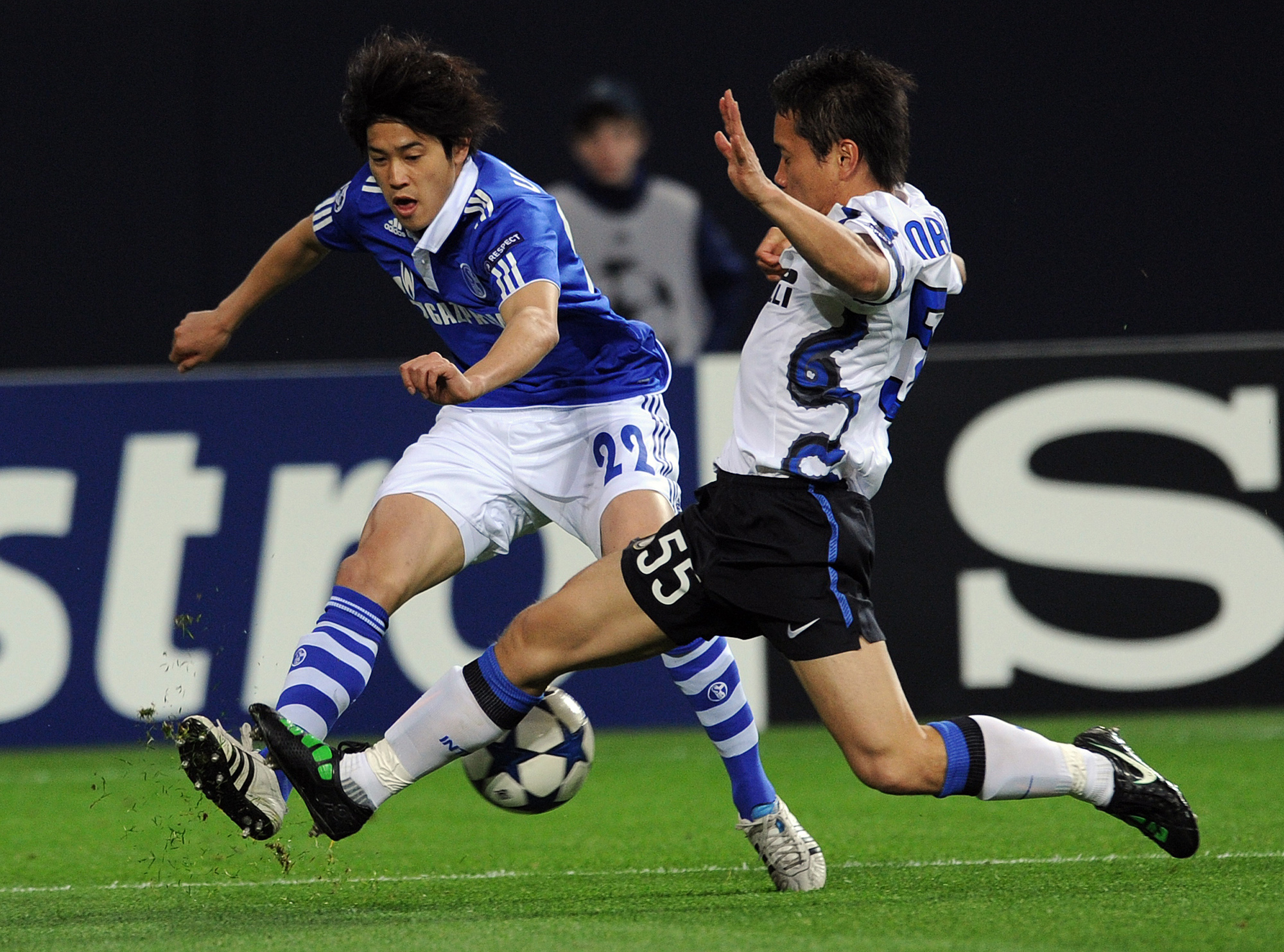 Optajiro 2387 シーズンをもっての現役引退が発表された 内田篤人 は Uefaチャンピオンズリーグで日本人史上最長の出場時間を記録している 2 387 内田 篤人 29試合 2 2 香川 真司 33試合 1 658 長友 佑都 21試合 1 318 中村