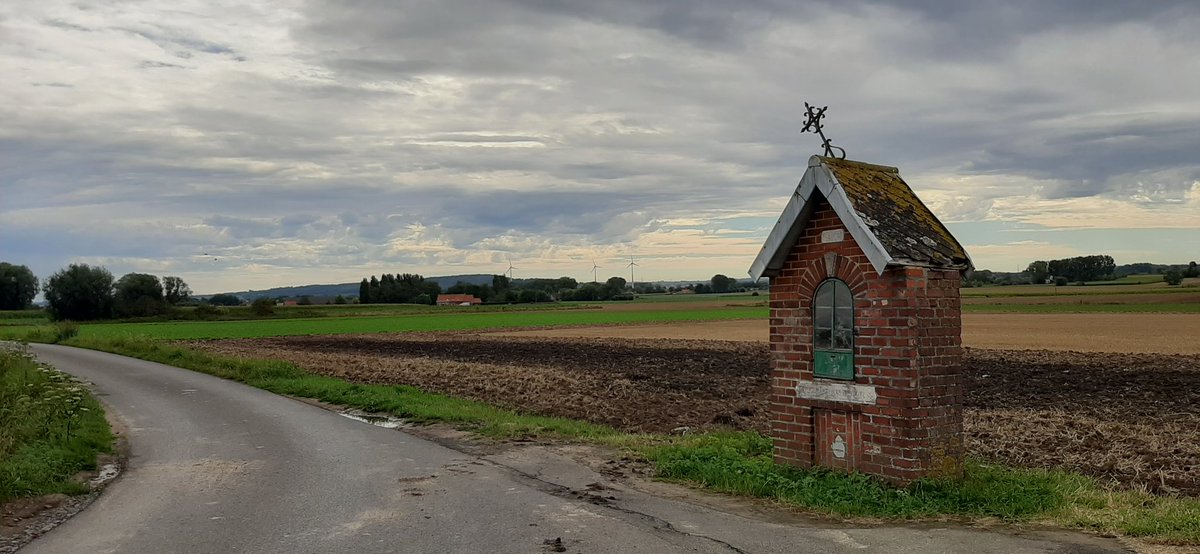 krurke's tweet photo. David Vandenbussche
Mogen om  11u14
#vrtweer #scheef #clouds
#backontrack https://t.co/agPheGztMf