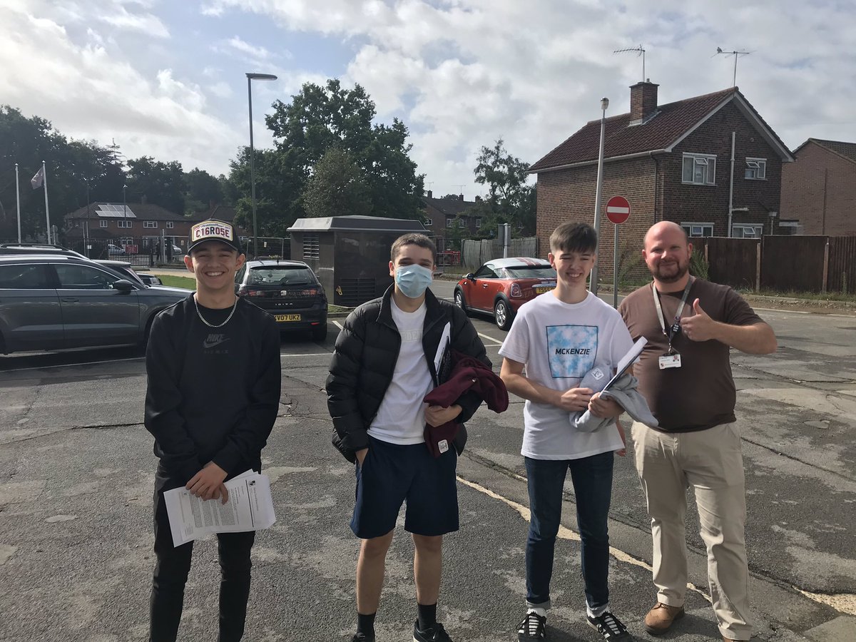 jamesdrodgers1's tweet photo. Could not be prouder of our Year 11 students and the results they achieved . The future is bright. #ProudOfBDB @BDBSchool @welovewoking @PiXLclub https://t.co/sg24p10Mag