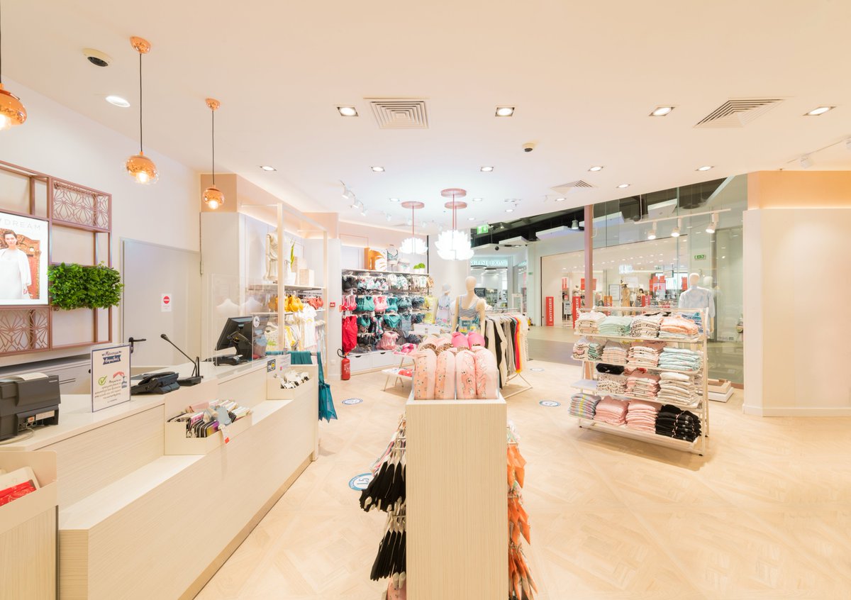 ucgeint's tweet photo. We meticulously realize the store projects of national and global brands in more than 90 countries.

https://t.co/L102eYPuSU

#retail #shopfitting #design #store #ucge #üçge https://t.co/l1nNvFJh2r