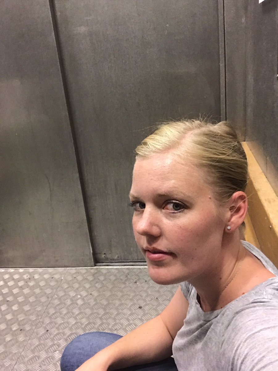 JannickeBdL's tweet photo. I mean, the note did say the lift was a bit temperamental, so it’s hard to fault anyone but me for this predicament. #stuckinalift https://t.co/UthPo8lbji