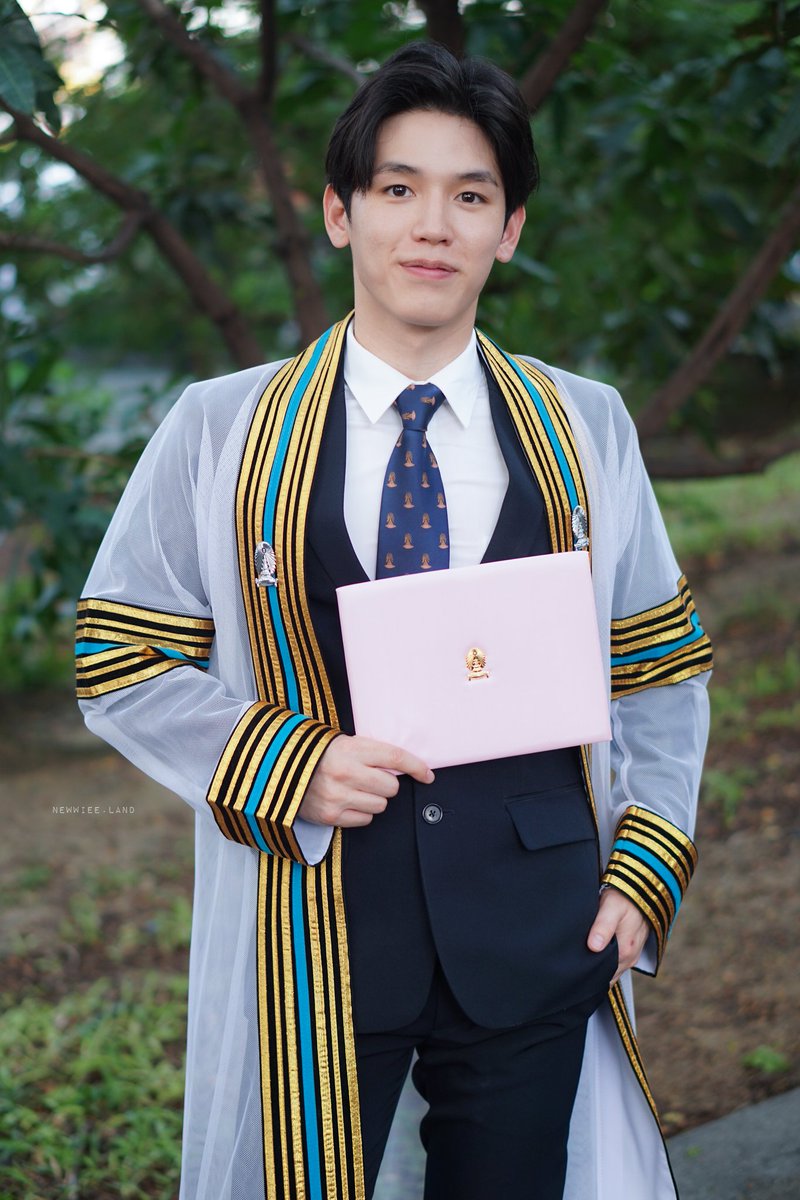 Newwie graduate.-- a thread