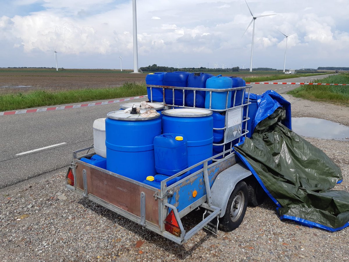 Afgelopen maandag werd er drugsafval gedumpt in #heijningen, de recherche doet onderzoek naar de zaak.