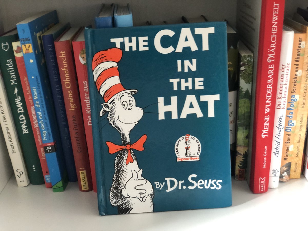 Gerade mal wieder mit viel Freude gelesen: The Cat in the Hat - ein englischer #Kinderbuchklassiker mit sehr gelungenen und flotten Reimen bittenocheinegeschichte.de/the-cat-in-the… #kidsbooks #ChildrensBooks #kinderbücher