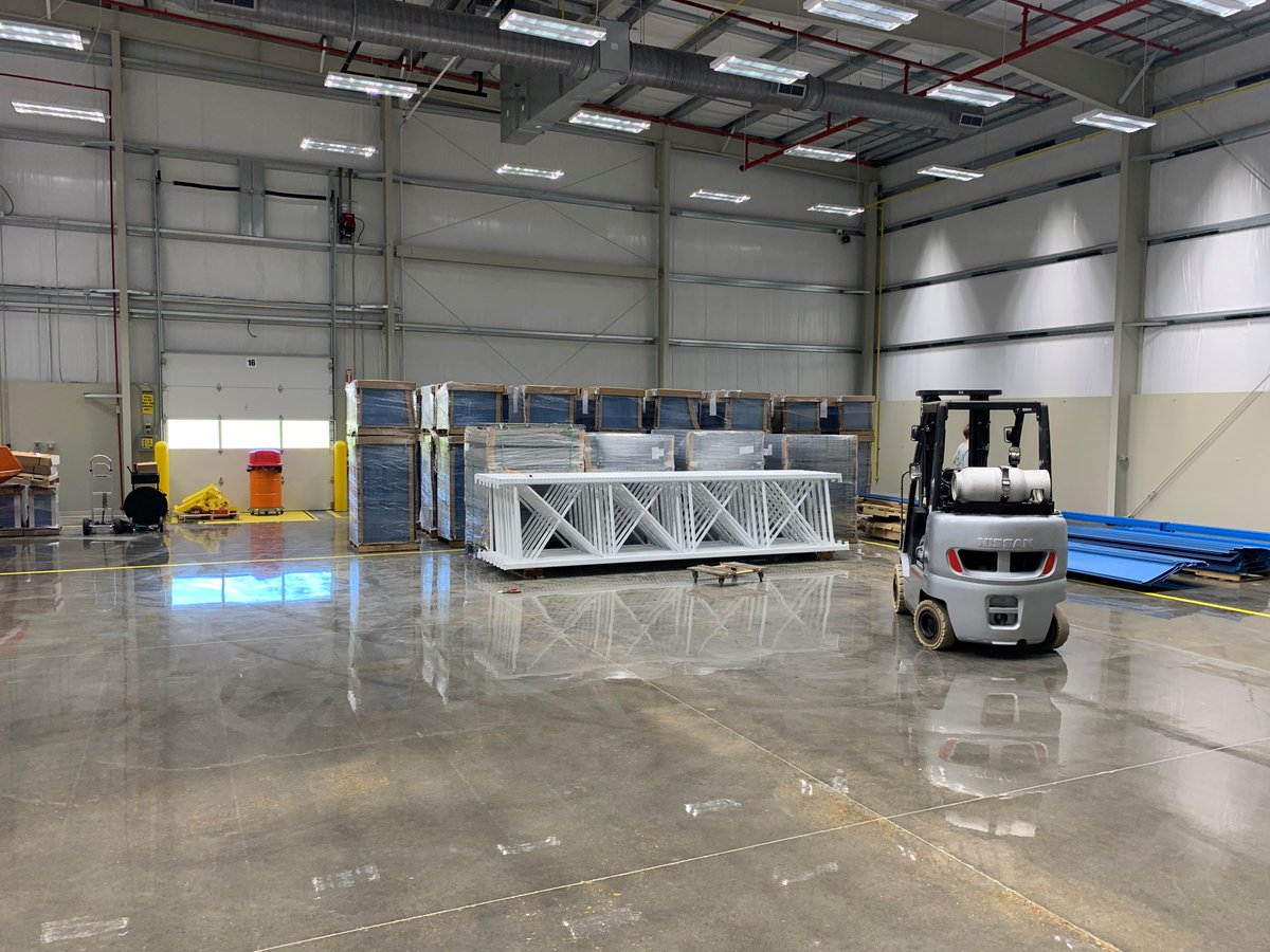 LockerProLLC's tweet photo. Not only is Locker Pro one of the best in the #locker business; we are also one of the best in the business when it comes to #industrialstorage systems for manufacturing, warehousing and more! Check out this project we just completed in Winona, MS. Call us at (800)301-4880! https://t.co/BgafliDyhY