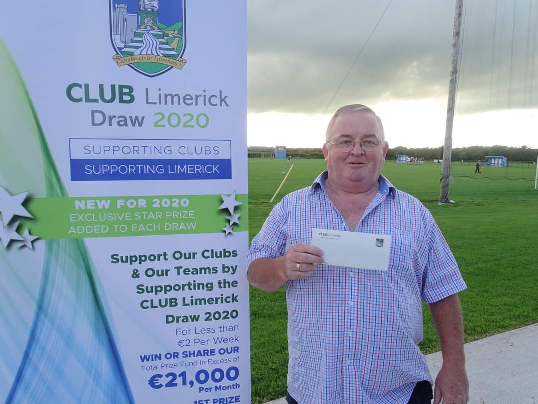 RathkealeGAA's tweet photo. Congrats to our 2 winners in July #ClubLimerickDraw.
€10,000 yoVincent O'Grady, €100 to Eddie Lawlor.
Both were presented with their prizes recently at the Bog Garden by club promoters Pat Sheahan & Tom White.
Well done lads, enjoy spending it and thanks for the support. https://t.co/pGRSmN5VIY