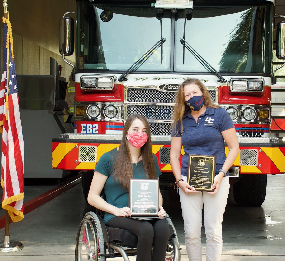 scfirefighters's tweet image. #SCSFA was proud to present 2 Citizenship Awards to 2 #BeaufortSC outstanding citizens @djlessard2016 &amp;amp; @kelbright6429 were nominated by @BurtonFD_SC &amp;amp; received #SCSFA Citizenship Award for their efforts...bit.ly/CitizenshipAwa… #ServingSCFirefightersSince1905 #scnews #firenews