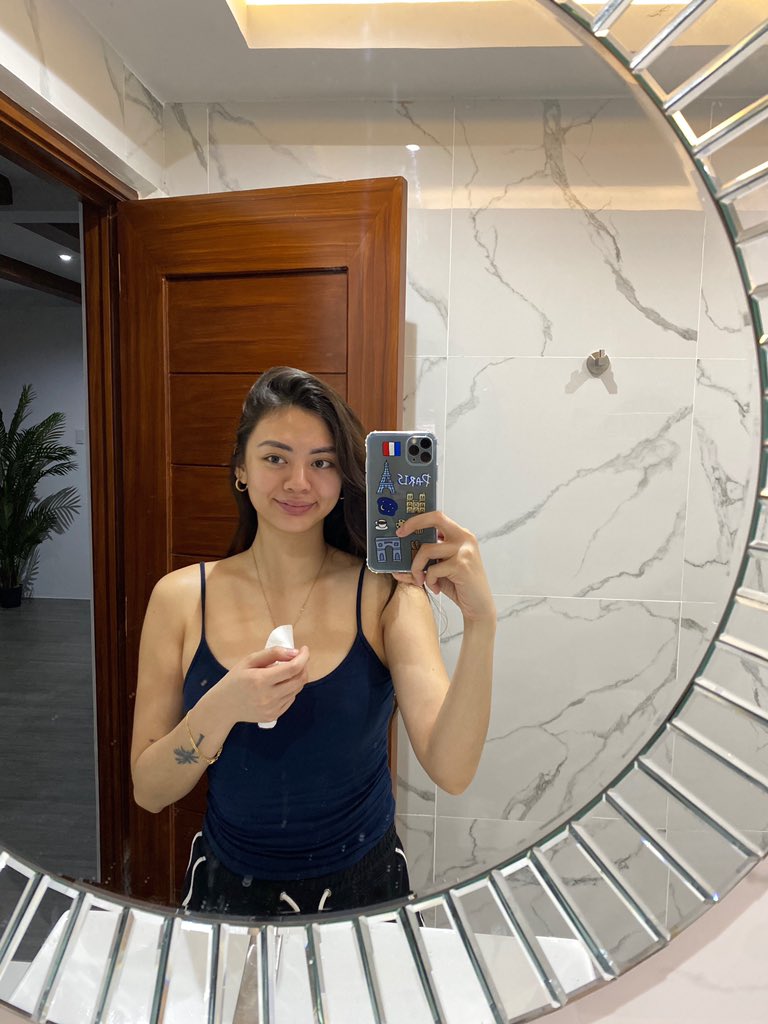 camilltrinidad's tweet photo. Goodnight ✨ https://t.co/SQO10BsD1f