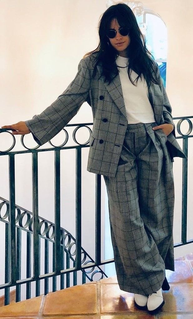 pieceofmarais's tweet photo. i just think that camila is suits #camilaisloved https://t.co/PvyBM3AYGx