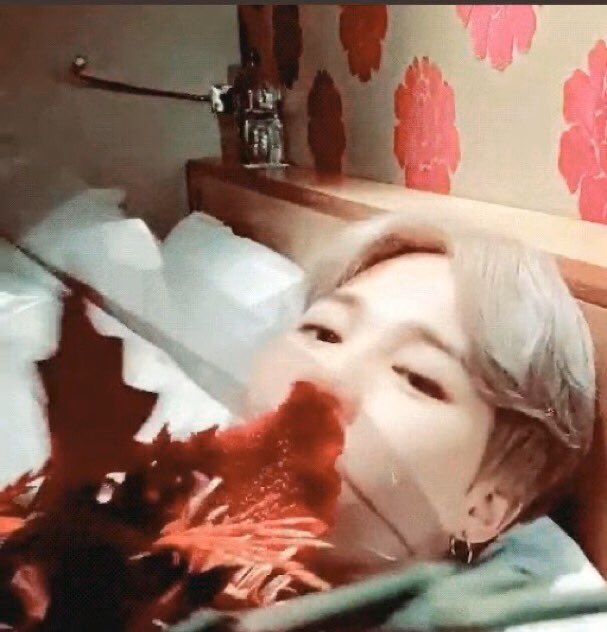 Jimin relationship with his parents is so precious.. -A precious thread