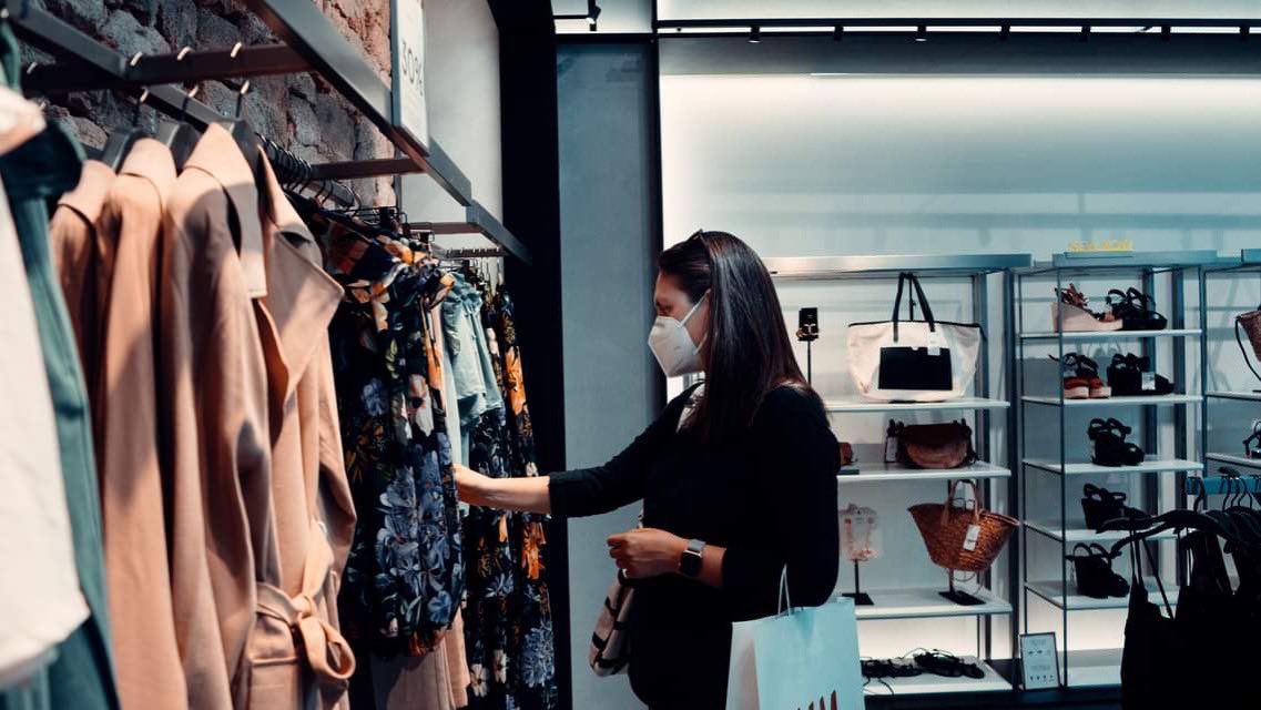 SPA_Canada's tweet photo. “Creating a vegan, cruelty-free wardrobe starts by changing your habits, one piece of clothing at a time!” 

Check out our latest article: https://t.co/FzEJ9QQAyS 

Photo credits: Arturo Rey and Brooke Lark via Unsplash https://t.co/hFRSYEyUdz
