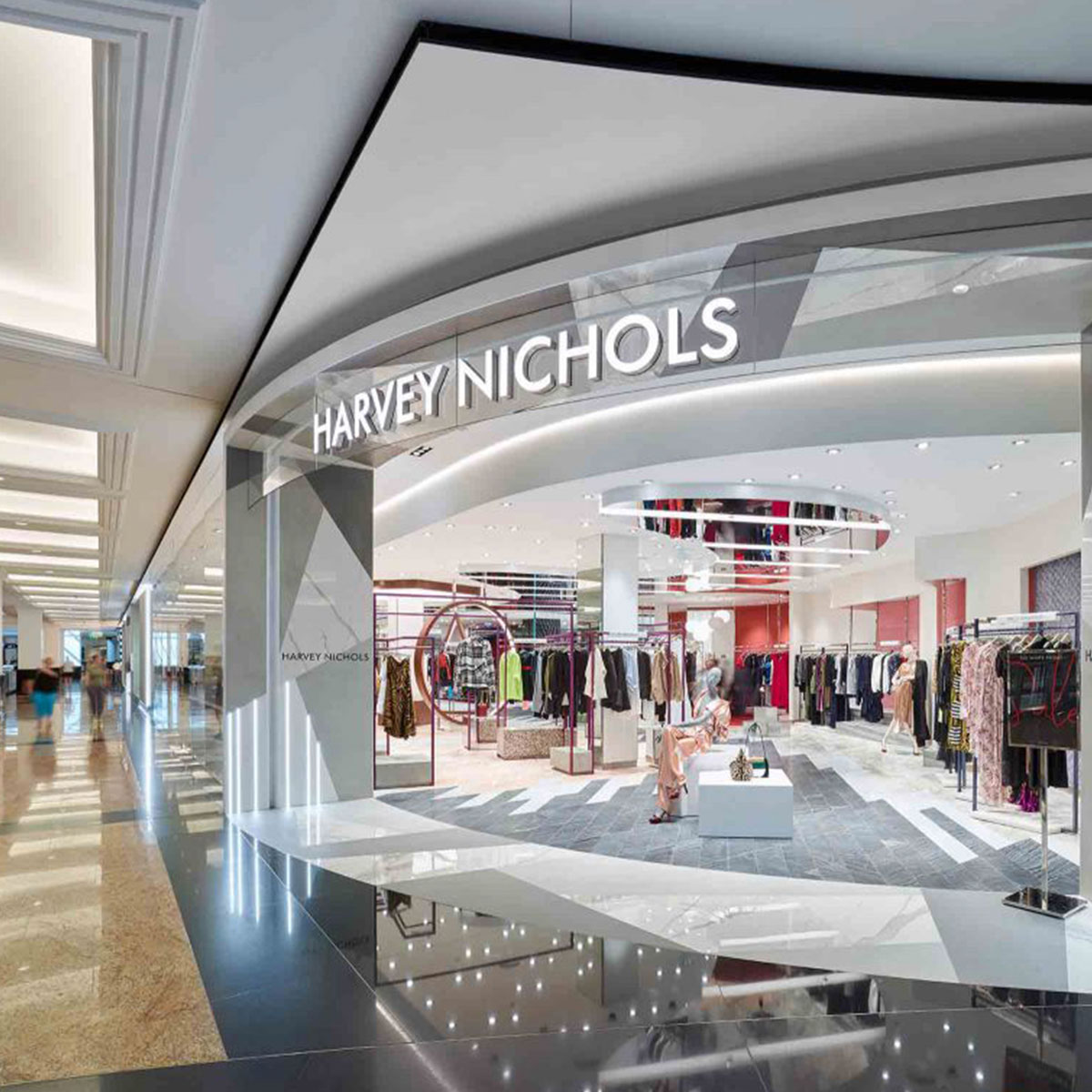 LightingVice's tweet photo. Vice ambient lighting solution was used in Harvey Nichols Dubai to elevate the shopping experience.
The store was illuminated discretely with ceiling recessed opal fixtures. #vice #architectural #lighting #customized #lights #projects https://t.co/qKUL5Itv1C
