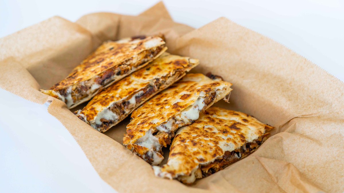 tiagostacos's tweet photo. RETWEET FOR A CHANCE TO WIN A QUESADILLA FRIED OREOS COMBO

WINNER WILL BE ANNOUNCED TOMORROW https://t.co/o0CtyJ8dqh