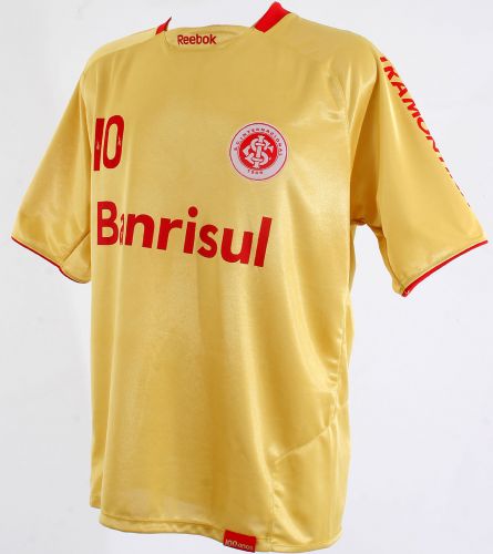 camiseta dourada inter