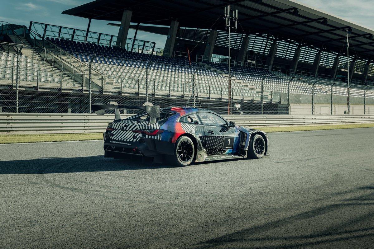 DRIVETRIBE's tweet photo. Latest look at @BMW's new M4 Coupe &amp; GT3 cars 👀

Thoughts? 💬💭

📸 @BMW_UK https://t.co/iWE6wuLHEJ