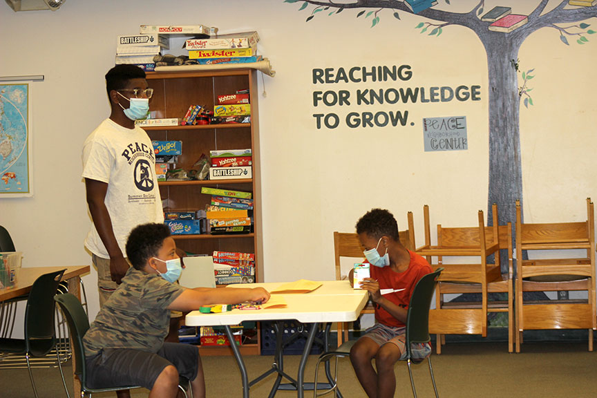A2schools's tweet photo. Many thanks to Peace Neighborhood Center and Community Action Network for helping students get ready for new adventures in learning come Sept. 8! https://t.co/vNlHO4CBMJ @A2SchoolsSuper @lnmargolis @SchoolsMichigan https://t.co/AW6scUH2q6