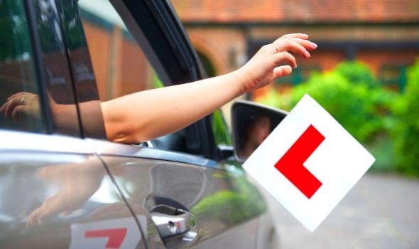 HucklesDriving's tweet photo. 🚨 They’re back! 🚨

Driving tests are now available to book on the DVSA website from 8am tomorrow (21st August). 

If you need any help, advise or are ready for your test drop us a message. We’re more than happy to help 🚙🚗
#DrivingTest #GetOnTheRoad #DriveSafe #Norwich https://t.co/B6g4SDwoTM