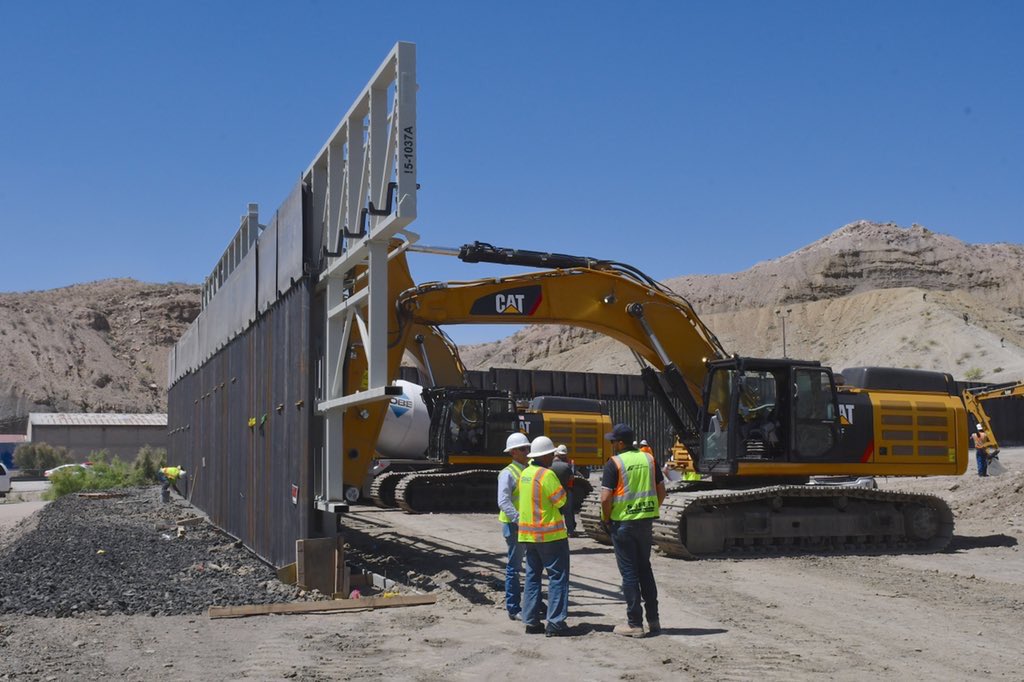 Brian Koflage, Steve Bannon & others arrested today in a scheme to defraud donors of  #WeBuildTheWall. Two of their major fundraising events happened here in Sunland Park - the last was just a month before the August 3 shooting.  https://www.ktsm.com/news/border-report/multi-day-fundraiser-for-we-build-the-wall-underway-in-sunland-park/