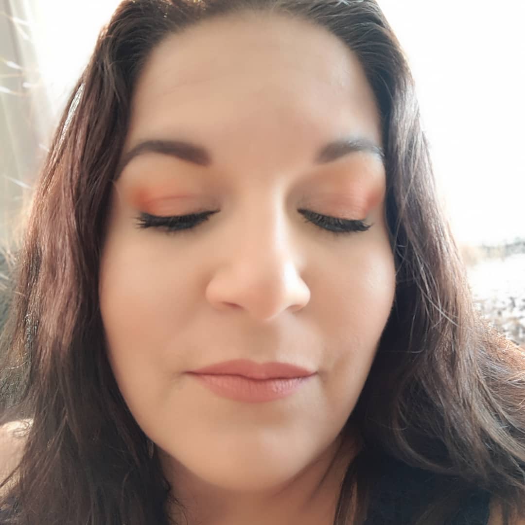 leahmac040602's tweet photo. MOTD -
Eyes : @maviecosmetics Take Me To Santorini Eyeshadow Palette, @essence_cosmetics You Better Work Volume &amp; Curl Mascara
Cheeks : @elfcosmetics Bite Size Cheek Duo in White Peach
Lips : @tartecosmetics Lip Paint in Homeslice
#motd #fotd #eotd #makeupaddict https://t.co/X7ONbpVn4F