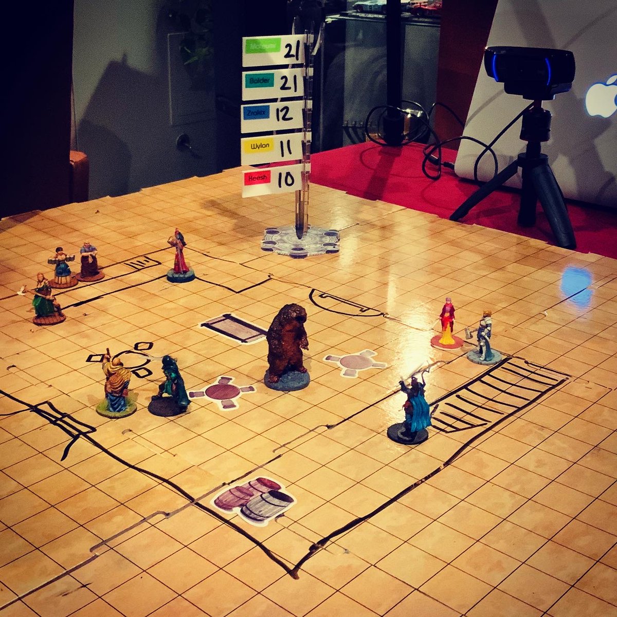 PlayRPGandCo's tweet photo. Nothing like picking a fight in a tavern to relieve boredom then having your druid transform into a bear. π
#druid #bearform #dnd #dnd5e #dungeonsanddragons5e #dungeonsanddragons #dungeonmaster #ttrpg #roleplayinggame #roleplayinggames https://t.co/SThmCwp0uN