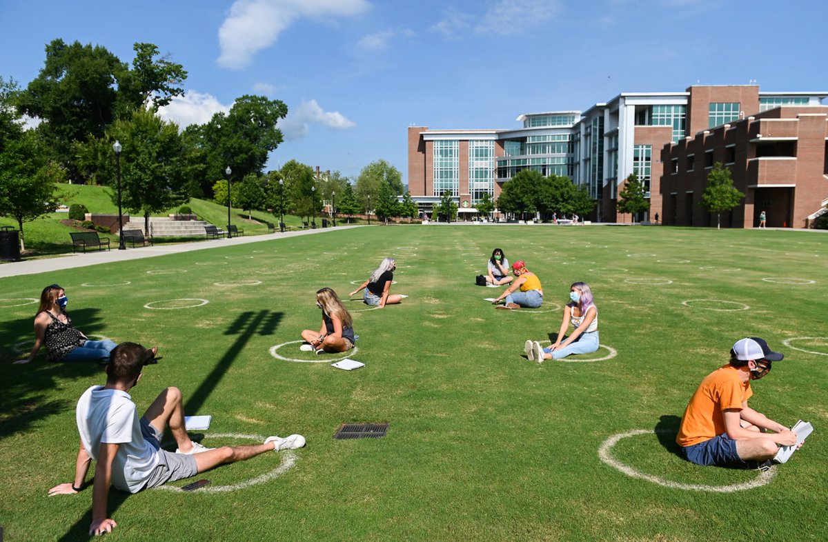 UTCNewMocs's tweet image. Views from the first week of class. 😎 #mocsflockback