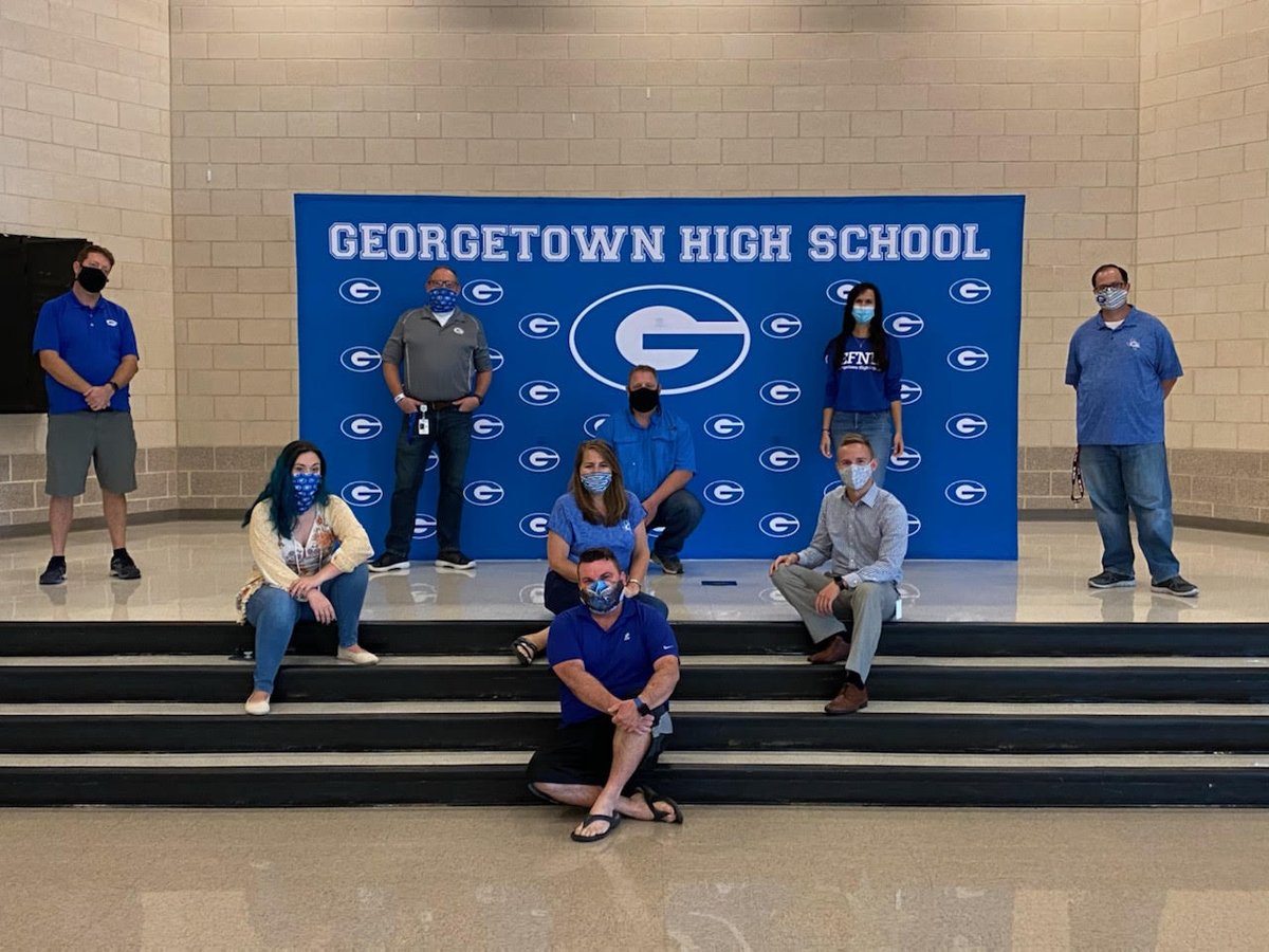 Happy first day of school from a few of your performing arts staff!  #GISDB2S #backtogether #WeareGISD #IGBAGY #EFND 
@georgetownhs @Mr_B_Johnson