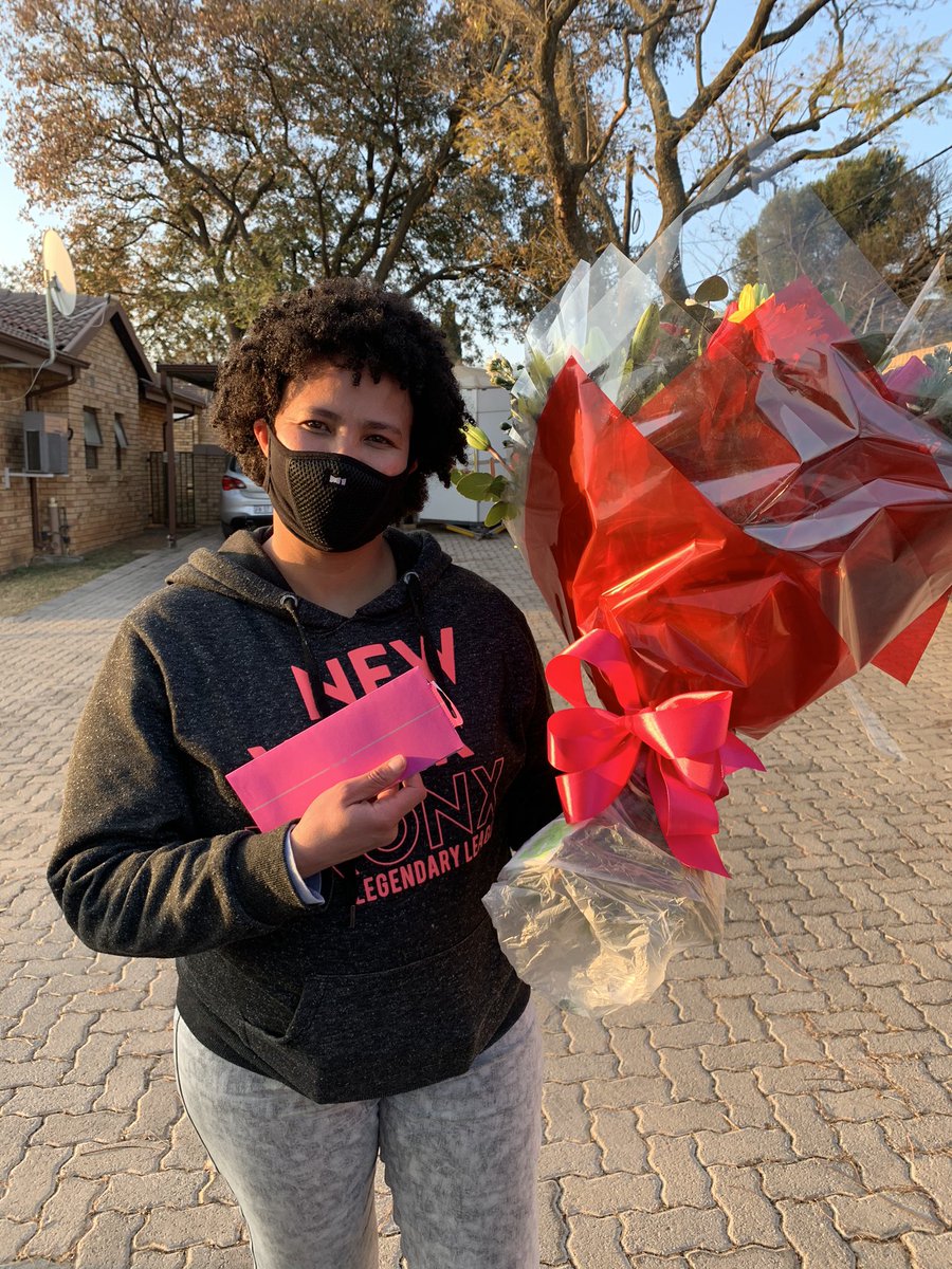 ImcocoMash's tweet image. This is Clare, she is amazing helped me edit, typeset, print and distribute my book🙏🏾🙏🏾🙏🏾 She is the best ally for any Self Publishing Author even @JackiePhamotse knows. Please email her publish@booklingo.co.za