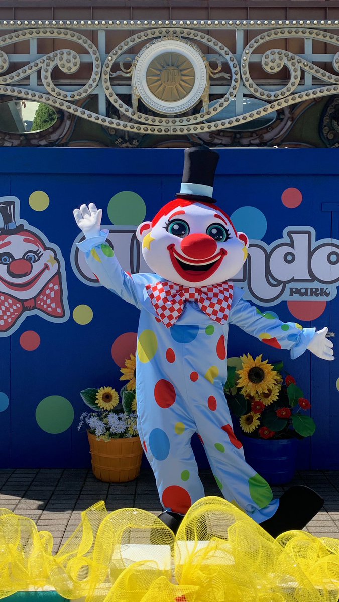 _Alfundo's tweet image. I’ll be ‘spinning’ my whole weekend here. 🎠🎠🎠 Stop on by, and say hi!