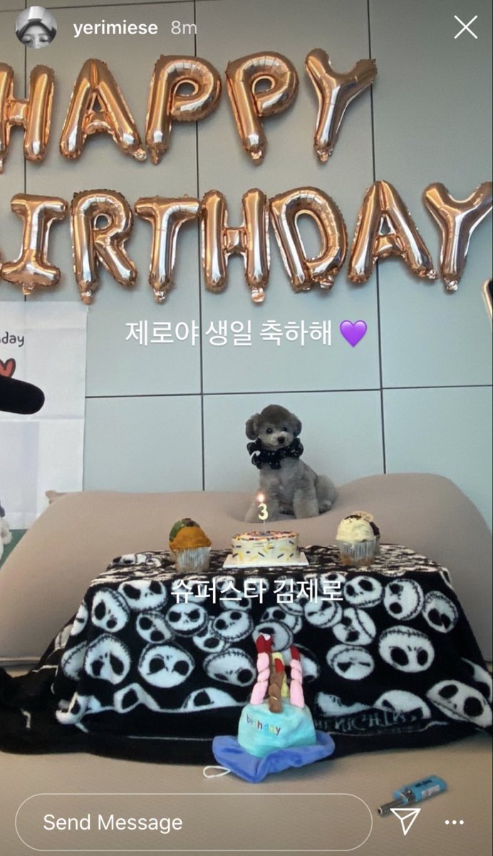 betaeyeon__'s tweet photo. เยริ :  เจโร่ยา สุขสันต์วันเกิดนะ 💜
ซุปเปอร์สตาร์ คิมเจโร่

เยริก็คือชนะเริศไปเลยนะ🤣 บุกถึงบ้าน ไปนอนบ้านแล้วด้วย ปังไม่ไหว อิจฉาทั้งหมด 555555555 https://t.co/MvrkXFBrNt