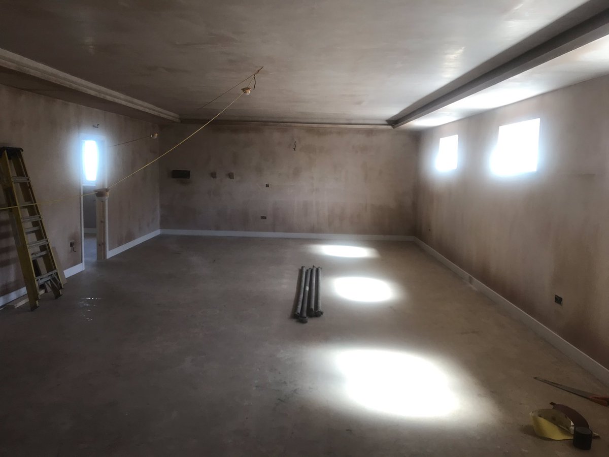 4102Lodge's tweet photo. #BuildingUpdate with @7354Lodge - it’s been a very damp couple of days so the plaster has quite all dried yet, so that has allowed the joiners to get a few things done. All the skirting and architraves done, and the Bar is taking shape @WYFreemasons @Settlefremason1 @810Lodge https://t.co/0XRoiwVmJu