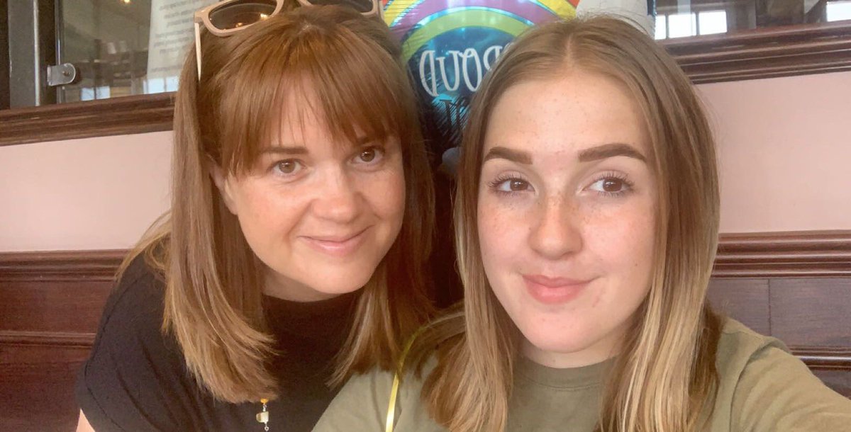 Super proud of <a href="/emilydavies04/">Emily Davies</a> she smashed her GCSE’s today, consistent work paid off well done! Let’s get up North to celebrate #goinghome