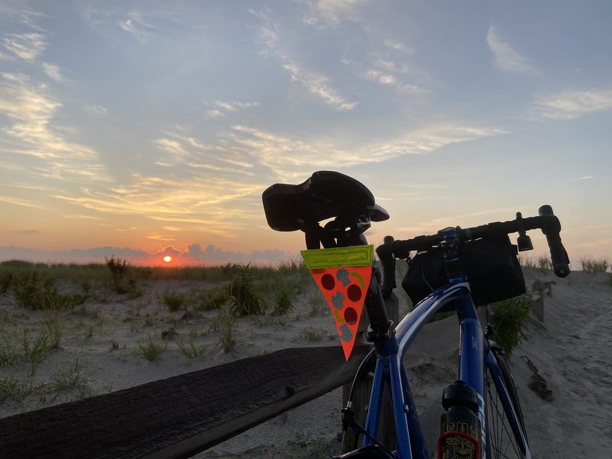 MikeRussellCIE's tweet photo. Good morning from the Shore!
#DawnPatrol #SocialDistanceCycleClub #SafetyPizza https://t.co/2gjVETXHEX