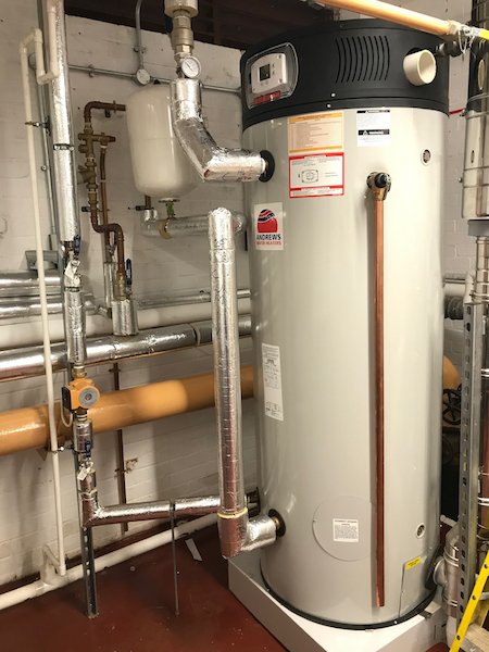AndrewsWH's tweet photo. As #school refurbs get underway, we look at the 3 boiler rooms that were upgraded at a large Reading secondary school with 2 of our #ECOflo units and 8 @PottertonComm #Siriusthree WH condensing boilers to provide energy efficient #heating and #hotwater. Great work by Servio 🙌 https://t.co/8IvlidNUIe