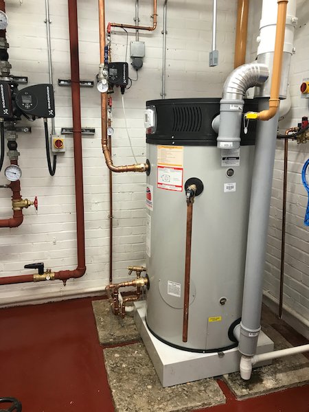 AndrewsWH's tweet photo. As #school refurbs get underway, we look at the 3 boiler rooms that were upgraded at a large Reading secondary school with 2 of our #ECOflo units and 8 @PottertonComm #Siriusthree WH condensing boilers to provide energy efficient #heating and #hotwater. Great work by Servio 🙌 https://t.co/8IvlidNUIe