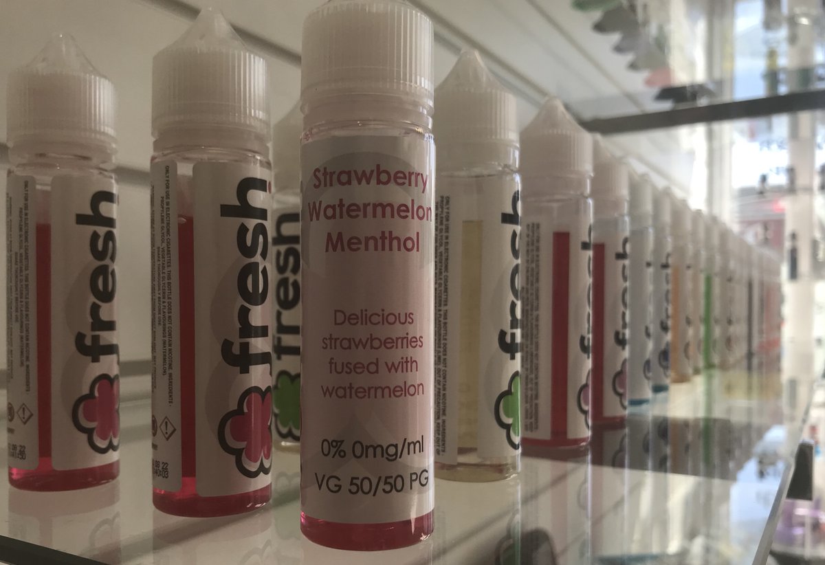 freshecig's tweet photo. Hey guys 👋🏻

We’ve added Strawberry Watermelon Menthol to our 50/50 range! Delicious strawberries fused with watermelon? Sounds luscious 😍

Why not pop in store and grab a bottle or two.

Bottle bundles:
2 for £20
4 for £30
6 for £45
(Nicotine not included)

#VapeFresh ☁️ https://t.co/jAiql1448v