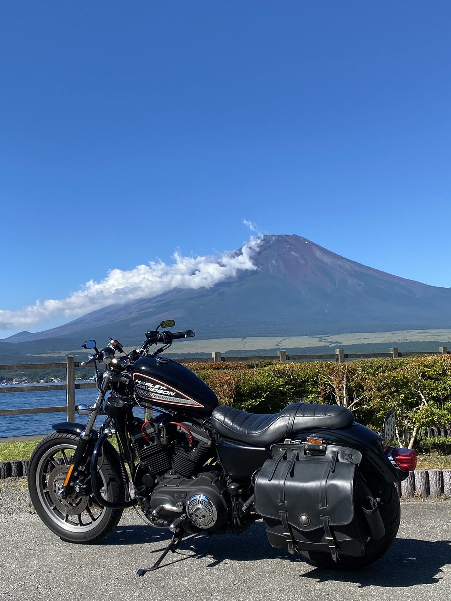 nakasagara's tweet photo. 富士山
#富士山
#山中湖 https://t.co/V2oQpZU3qO