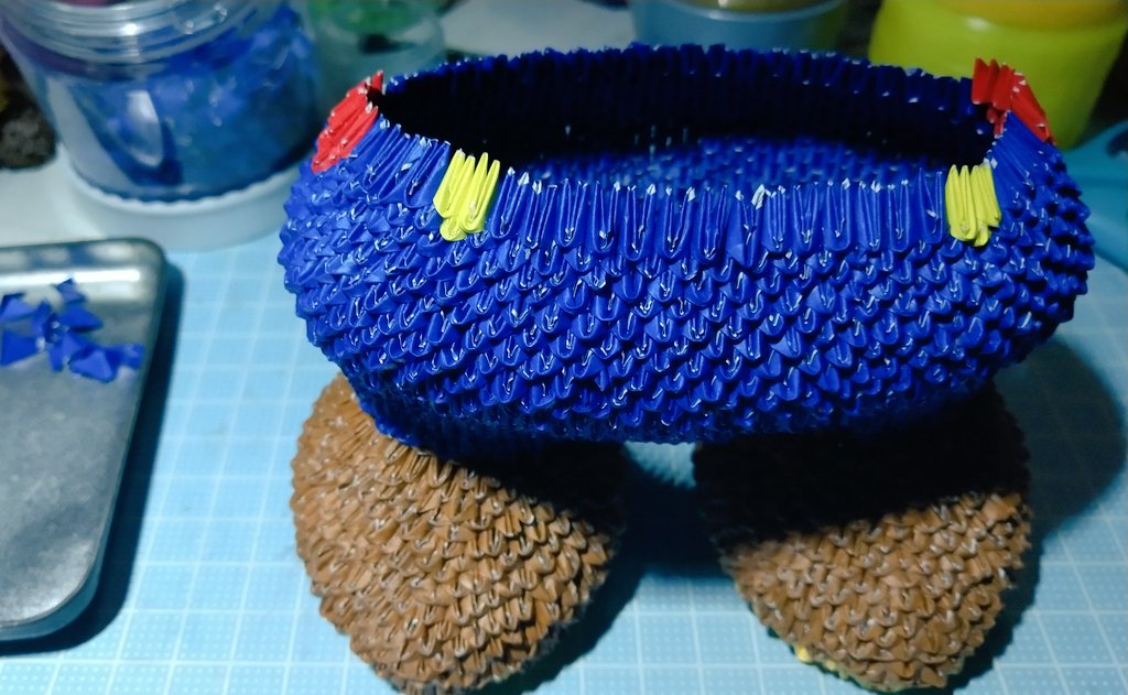 あやか ガチ作業期間 ブロック折り紙 折り紙手芸 で ペーパーマリオ を立体で作りました ペラペラの彼を立体 にするのは結構苦労しました ちょっと太っちゃったけど 愛着湧いてます クリオとクリスチーヌと オリガミキングの折り紙ケースと