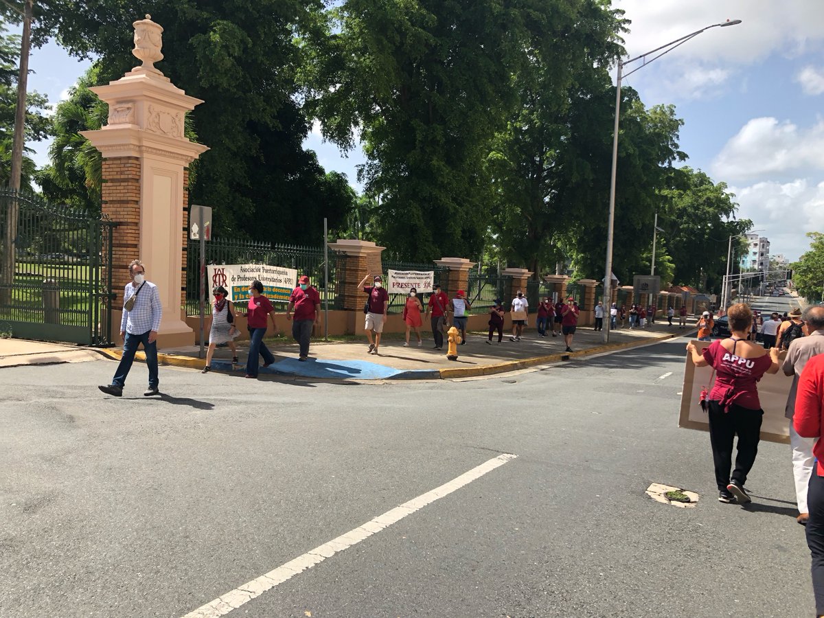 AppuCayey's tweet photo. #pafueraBUXOyALOMARyPUJOLS #NOalCONTRATOconMICROSOFT #PAROporRETIROupr #paroUPR2020 @appunacional @appu_rrp @AppuRcm  @UPR_Oficial @ProfAlomar https://t.co/3aPVx63r2y