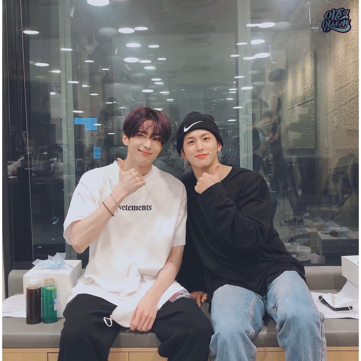 sky_sw1224's tweet photo. 얘들아 나 주것다 https://t.co/Zm7XKfN7Hs